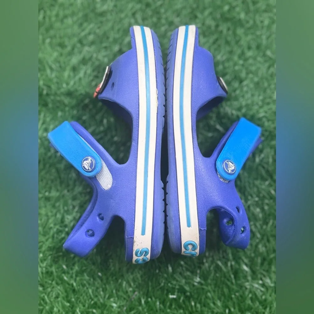 CROCS good preowned